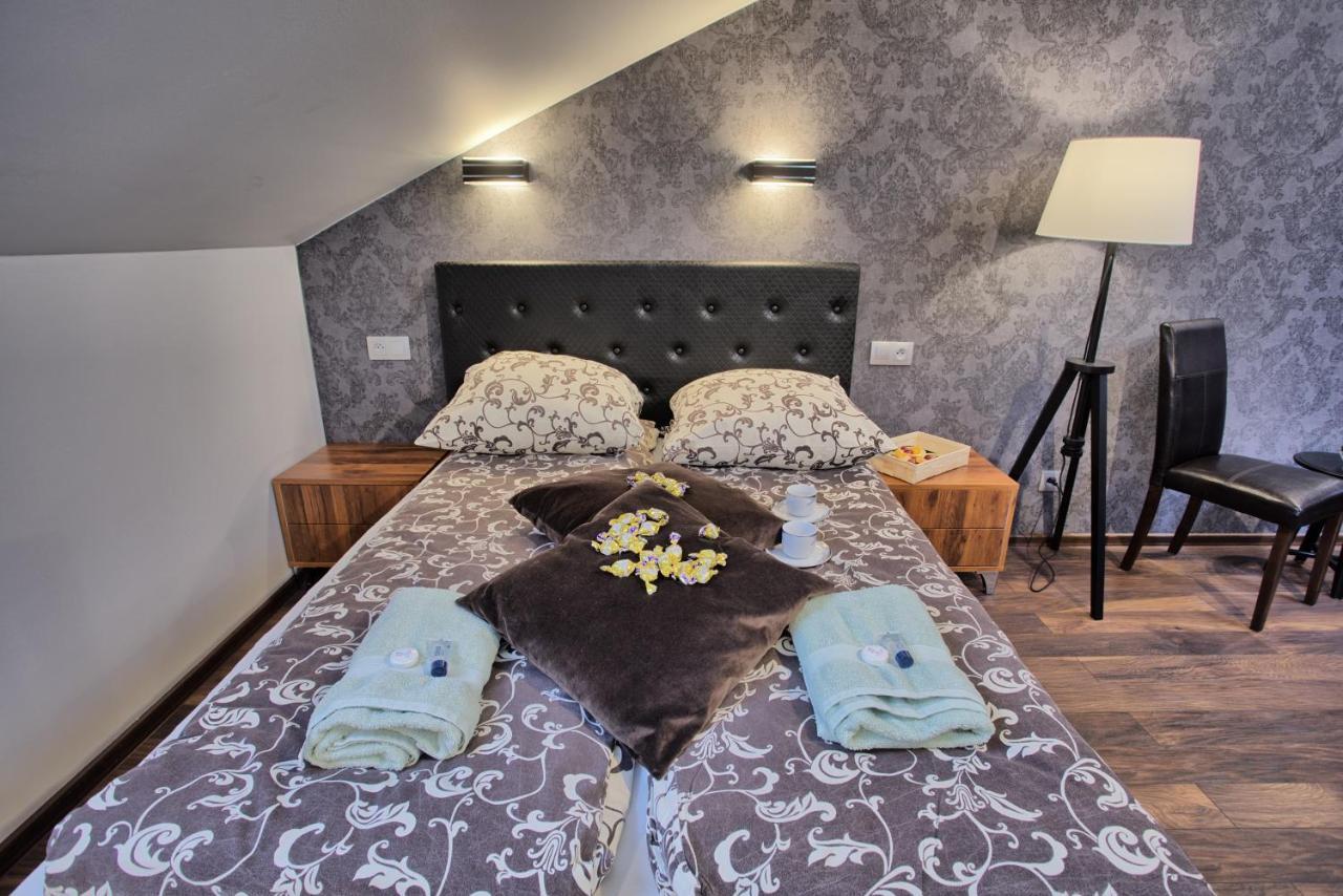 Cafe Garden Residence Krakow Bagian luar foto